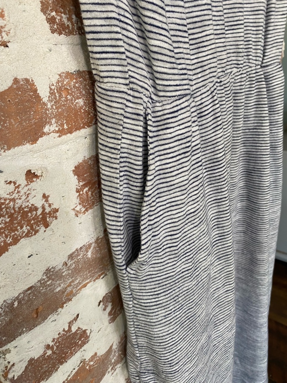 NWOT NORDSTROM Grey & White Striped Midi Dress, Cap Sleeves Midi - Picture 4 of 5